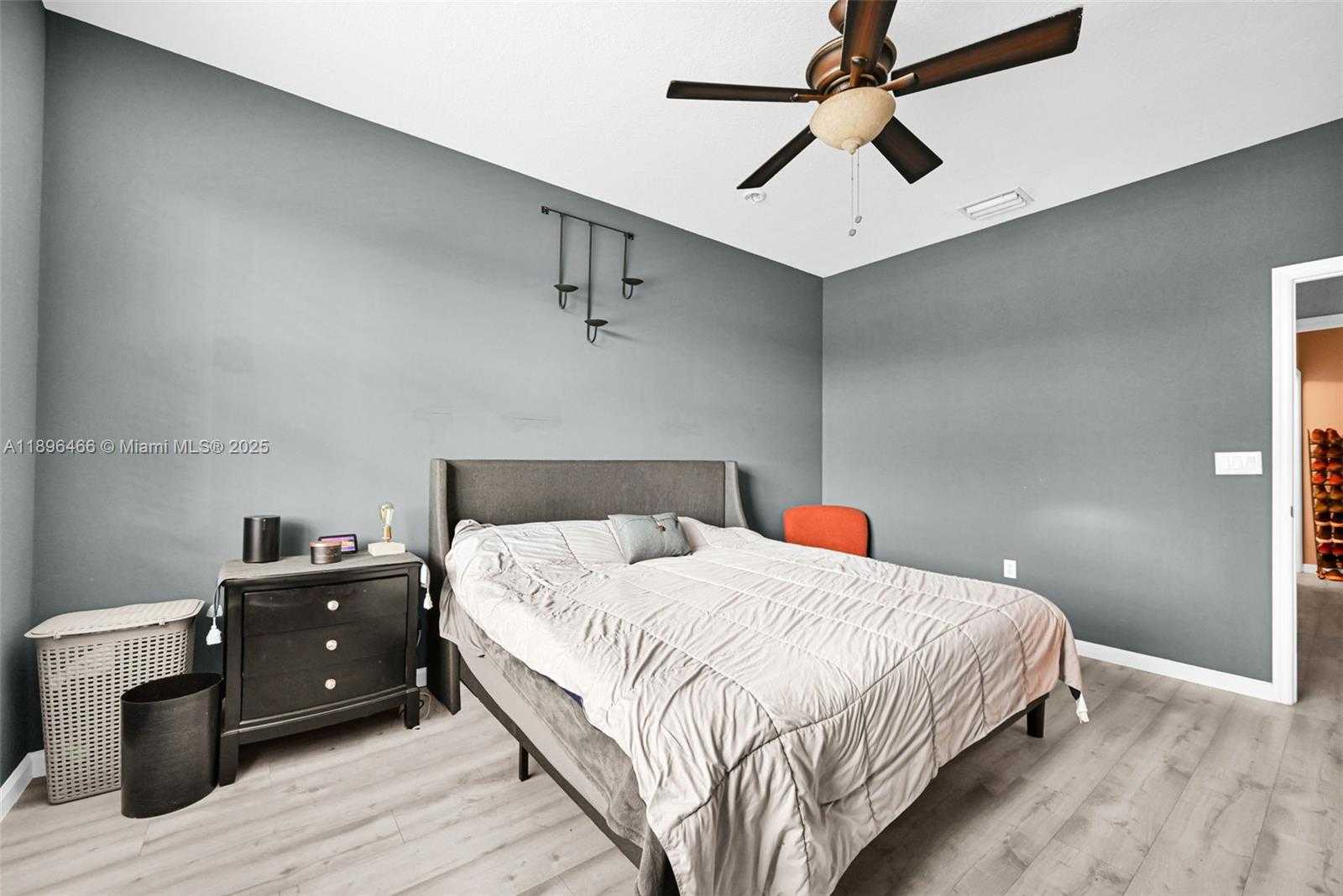 Small Image of 5844 SIENA LN, Hollywood Number 12
