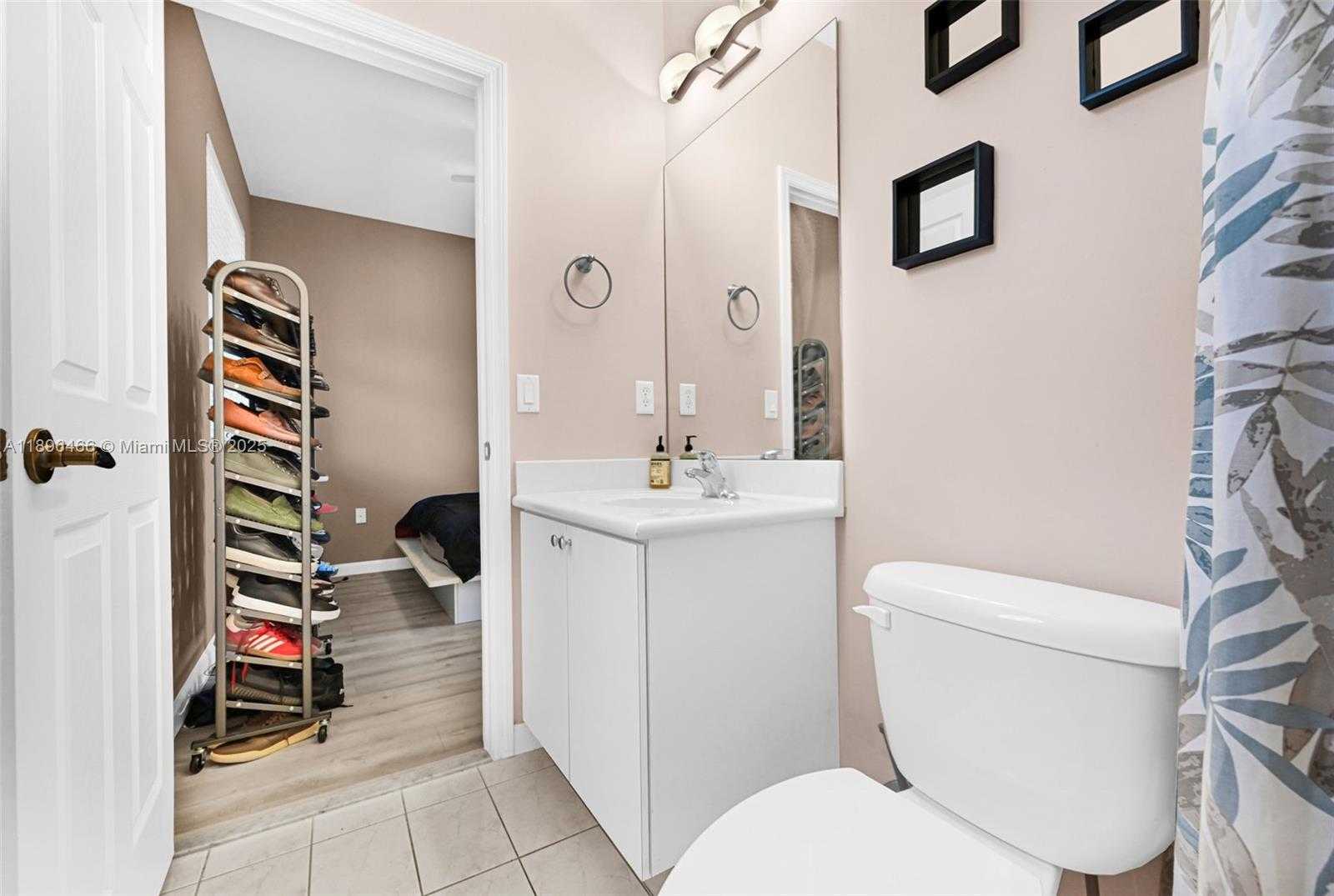 Small Image of 5844 SIENA LN, Hollywood Number 14