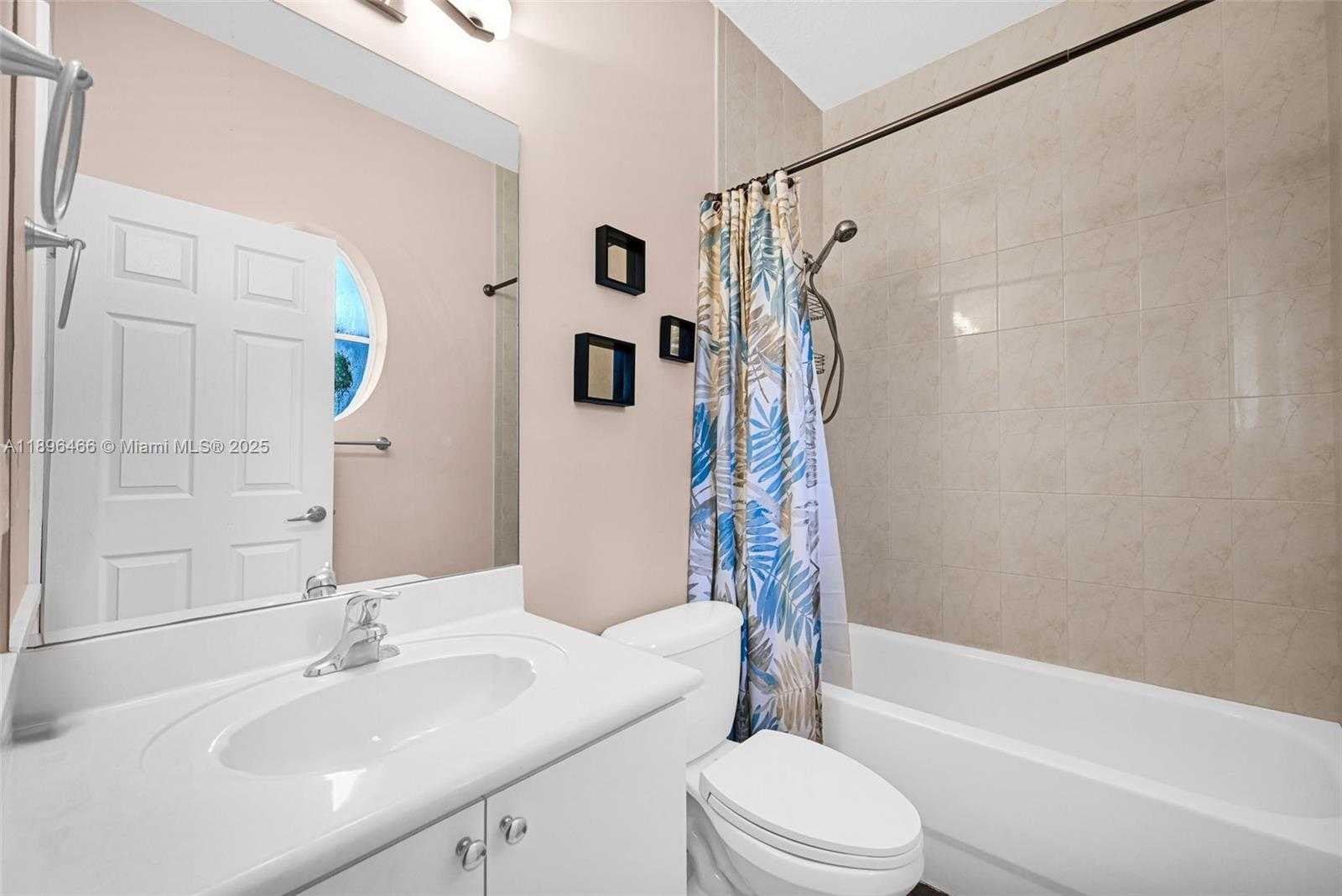 Small Image of 5844 SIENA LN, Hollywood Number 19