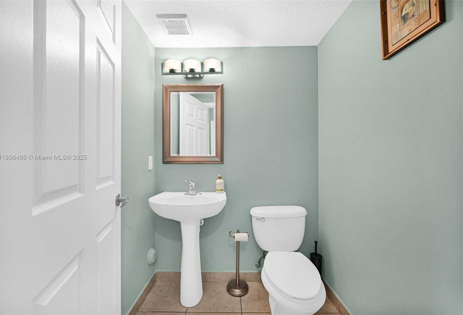 Small Image of 5844 SIENA LN, Hollywood Number 21