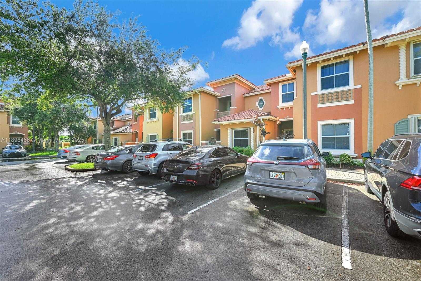 Small Image of 5844 SIENA LN, Hollywood Number 30