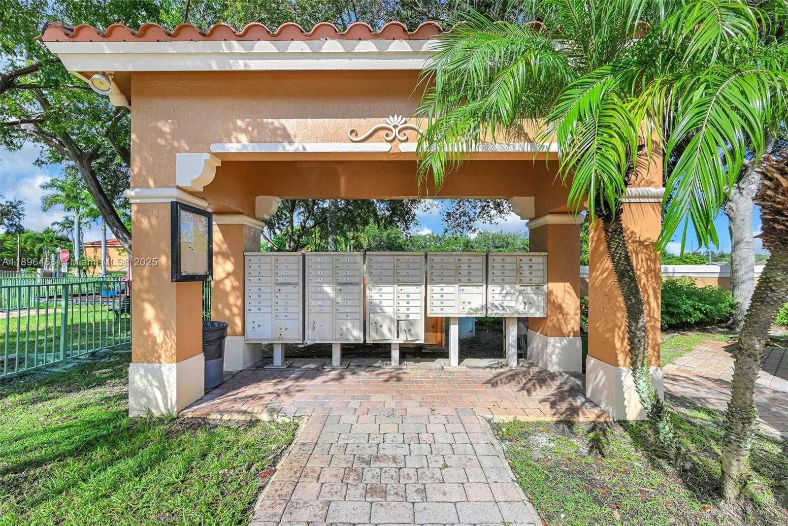 Small Image of 5844 SIENA LN, Hollywood Number 33