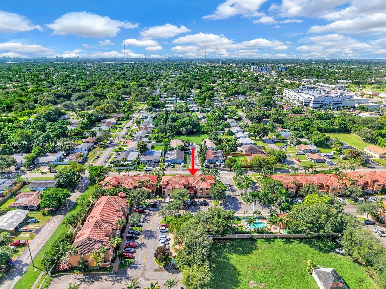 Small Image of 5844 SIENA LN, Hollywood Number 35