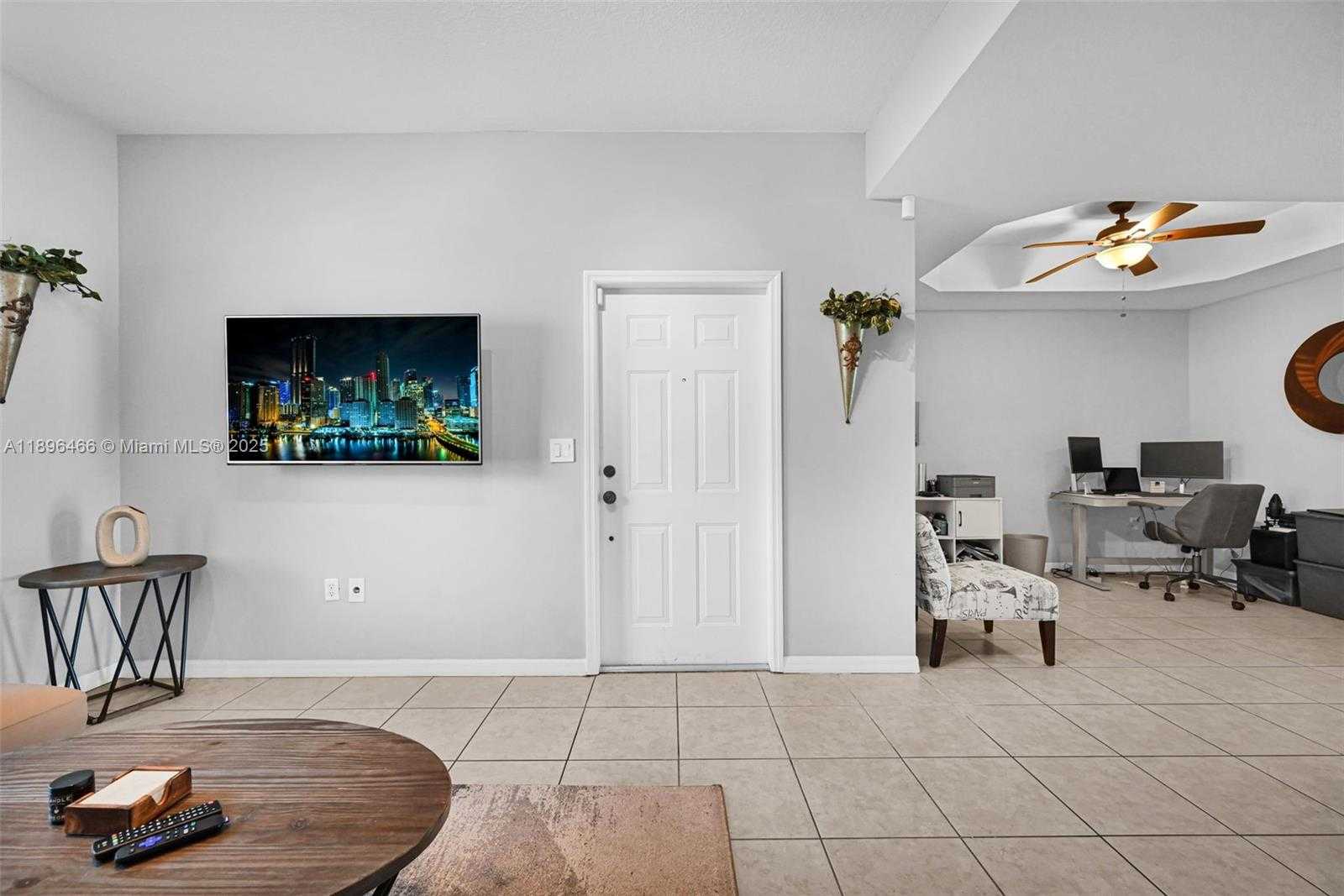 Small Image of 5844 SIENA LN, Hollywood Number 49