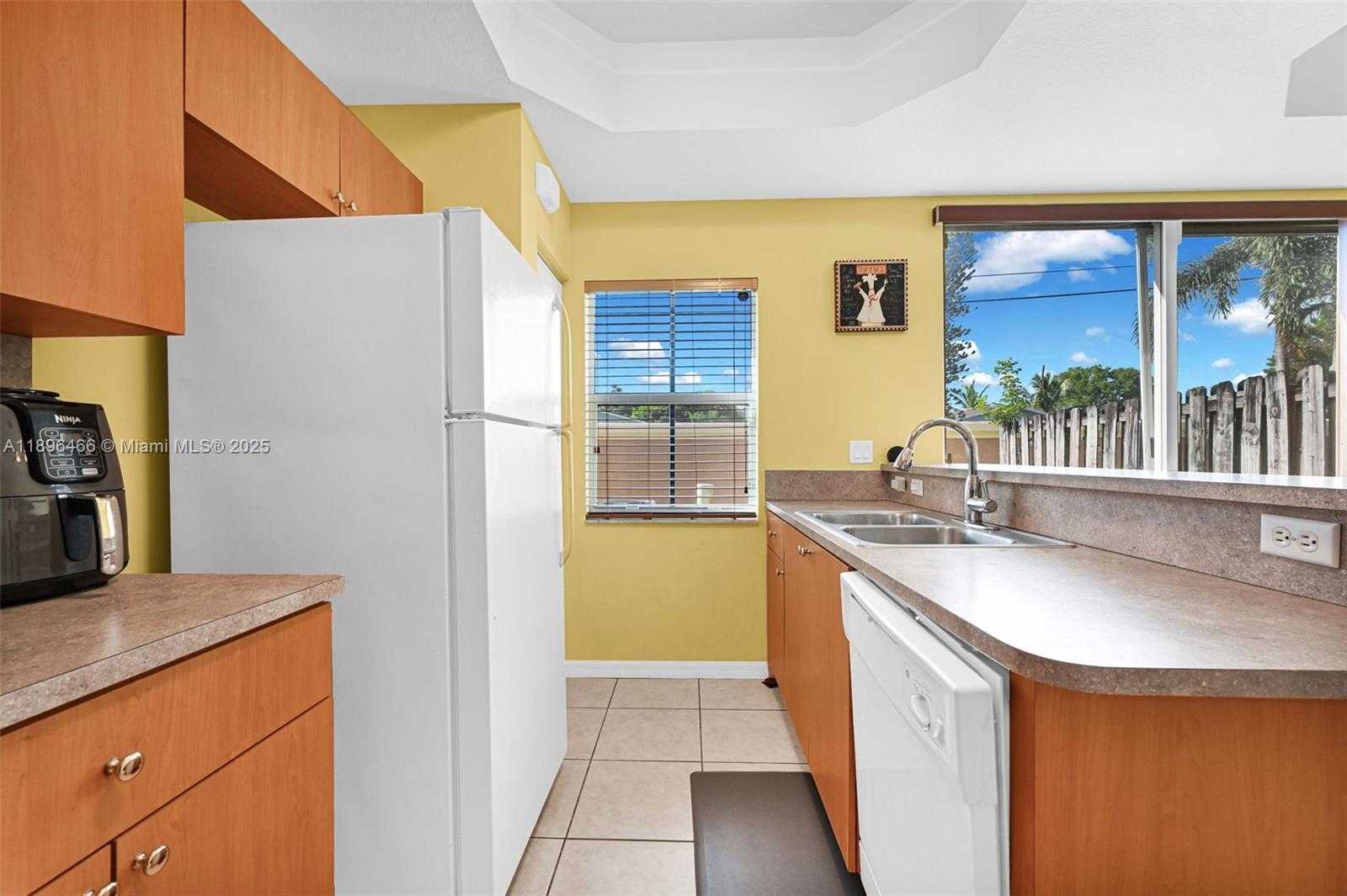 Small Image of 5844 SIENA LN, Hollywood Number 57