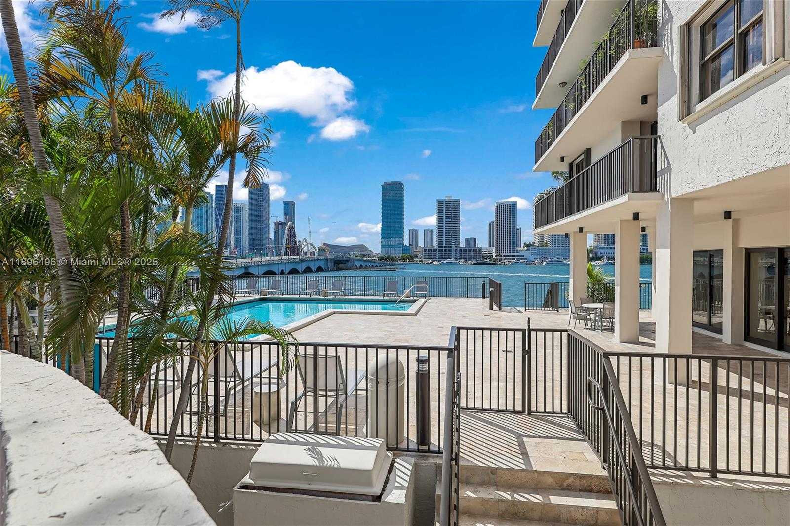 Small Image of 801 NORTH VENETIAN DR #903, Miami Number 10