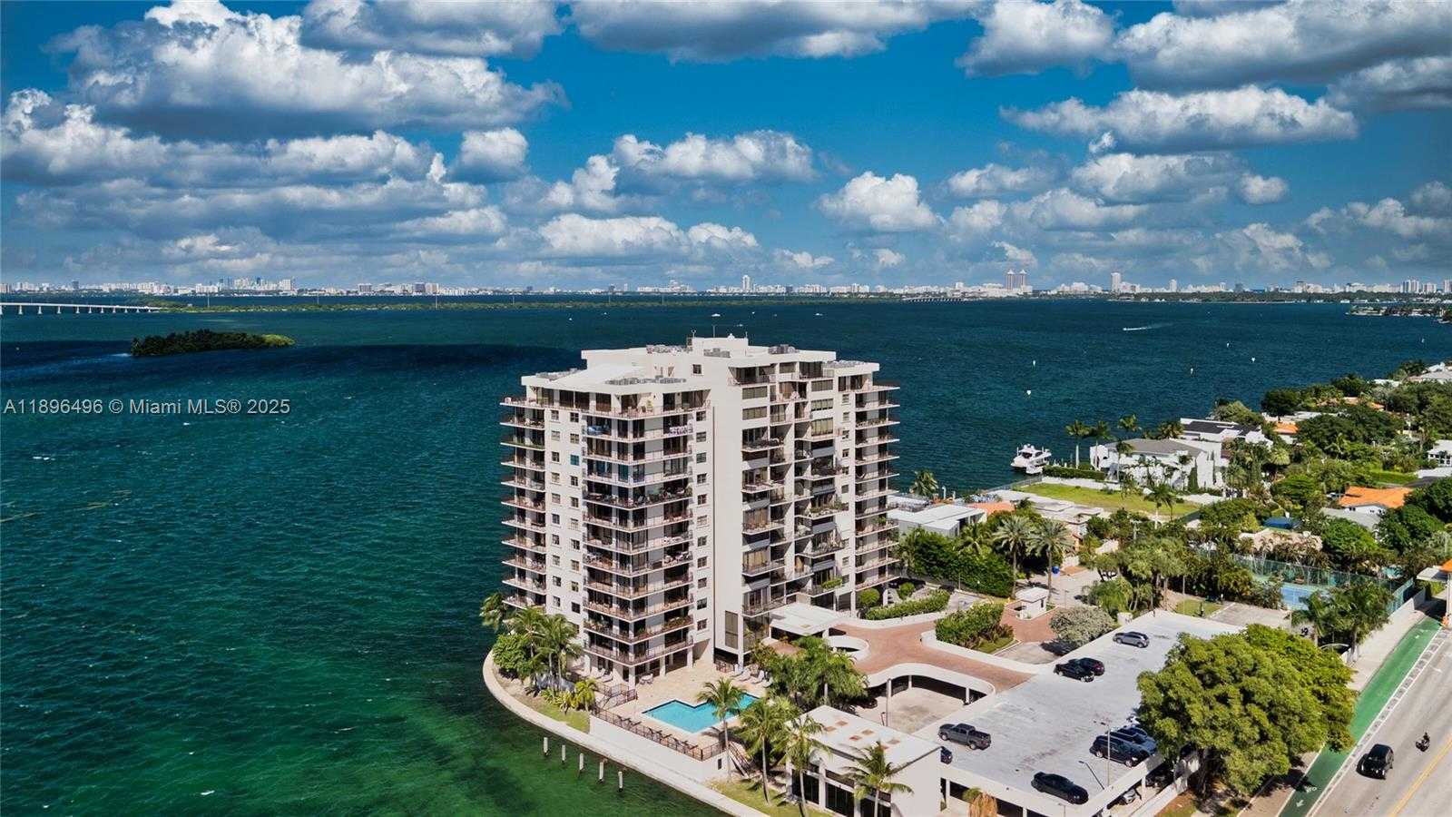 Small Image of 801 NORTH VENETIAN DR #903, Miami Number 33