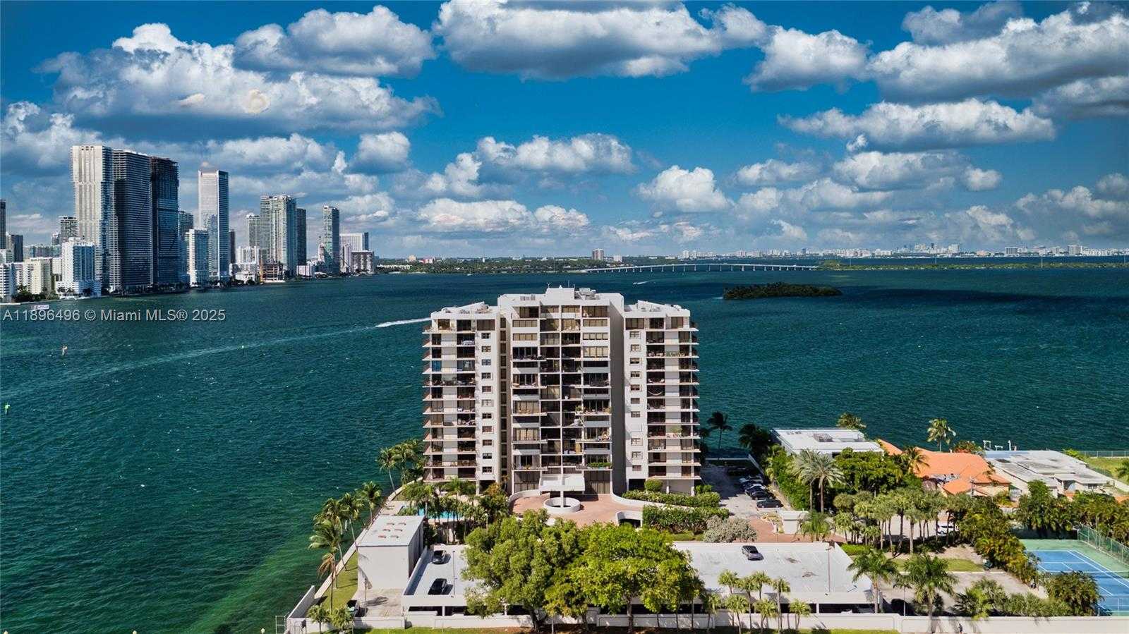 Small Image of 801 NORTH VENETIAN DR #903, Miami Number 34