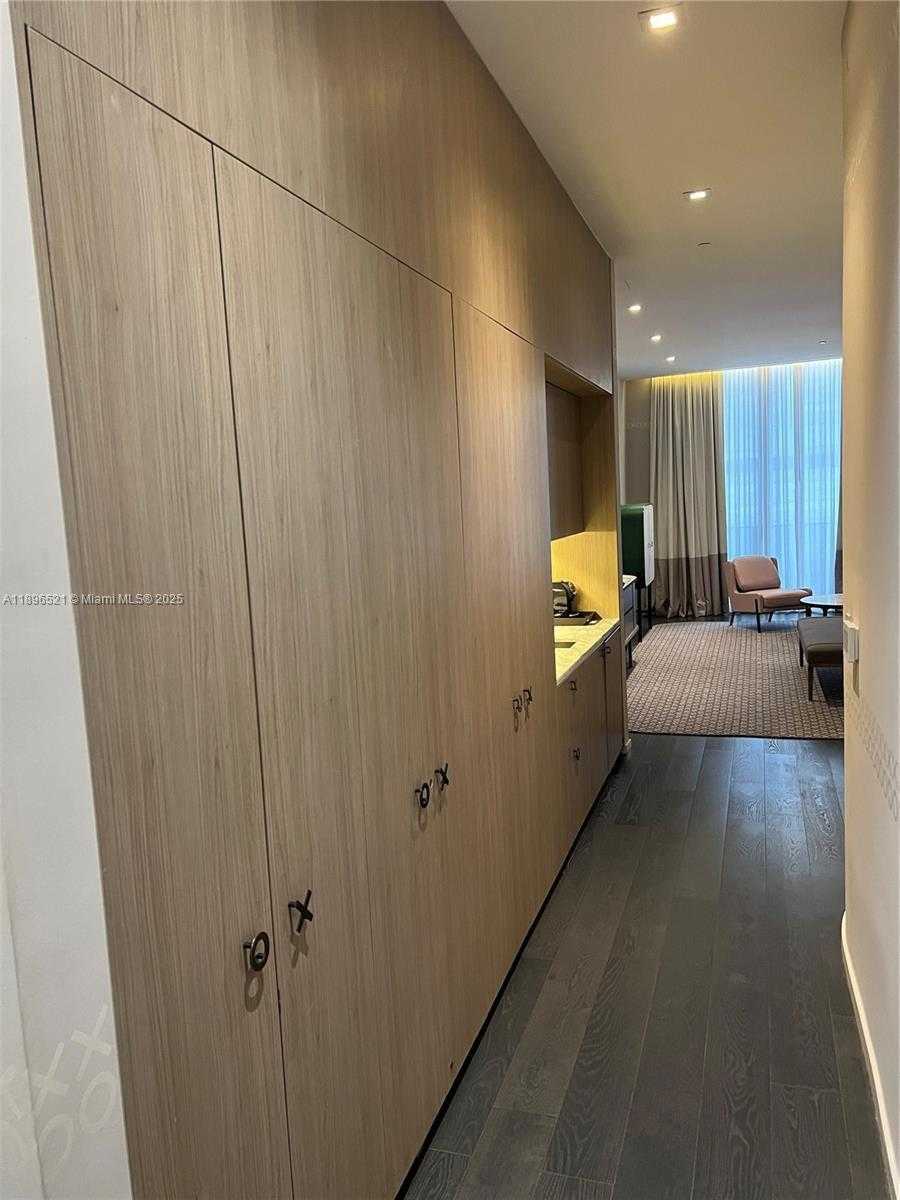 Small Image of 801 SOUTH MIAMI AVE #209, Miami Number 4