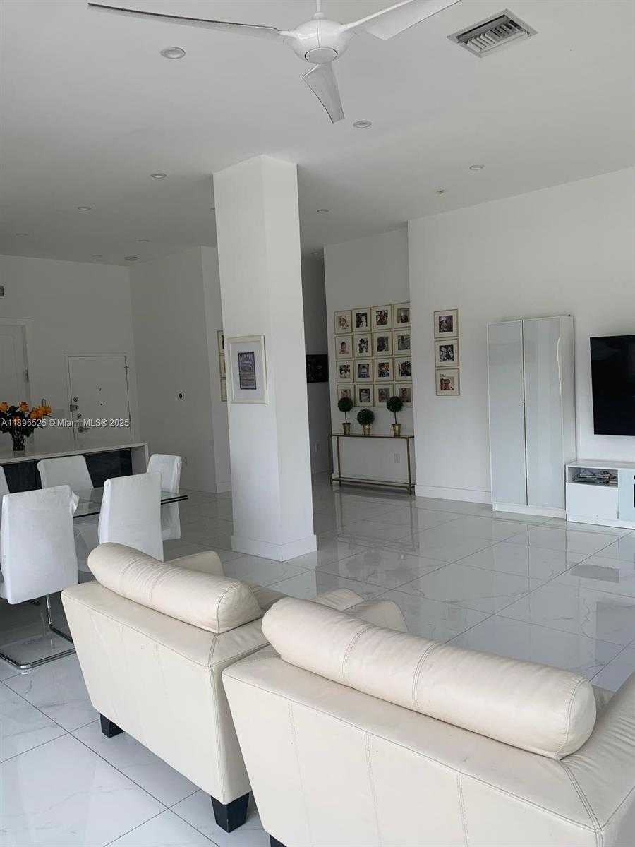 Small Image of 2751 SOUTH OCEAN DR #208N, Hollywood Number 45