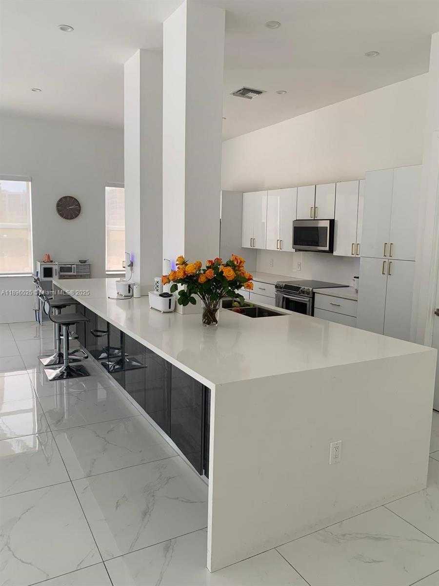 Small Image of 2751 SOUTH OCEAN DR #208N, Hollywood Number 50
