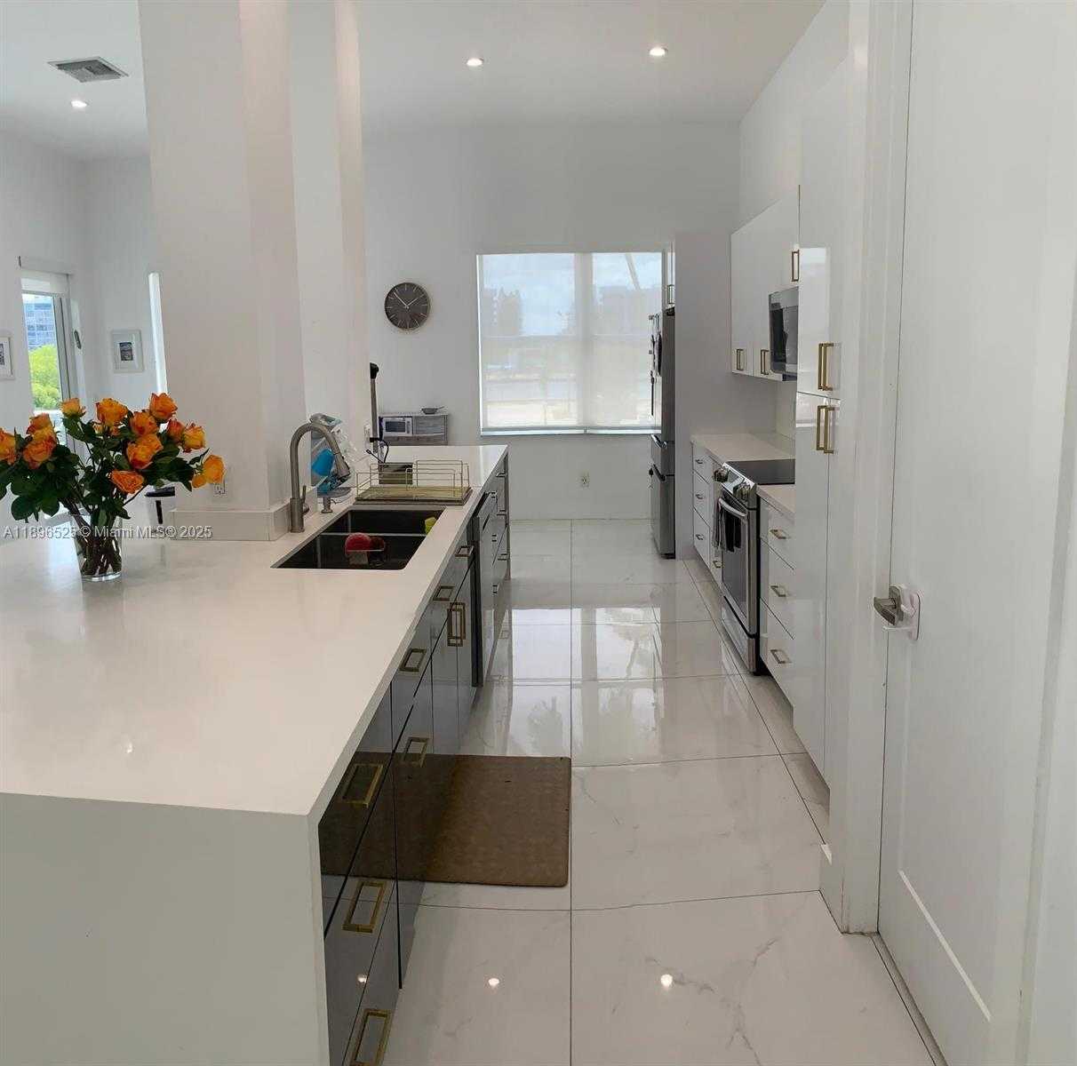 Small Image of 2751 SOUTH OCEAN DR #208N, Hollywood Number 6