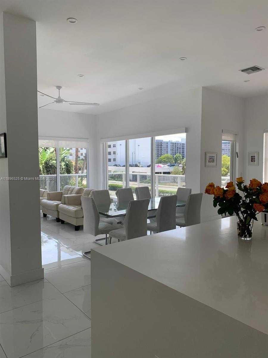 Small Image of 2751 SOUTH OCEAN DR #208N, Hollywood Number 63