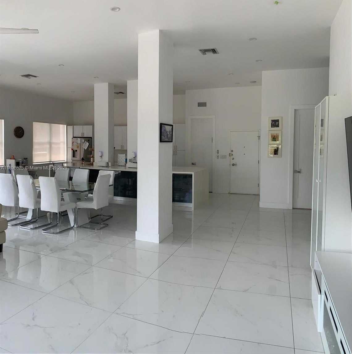 Small Image of 2751 SOUTH OCEAN DR #208N, Hollywood Number 69