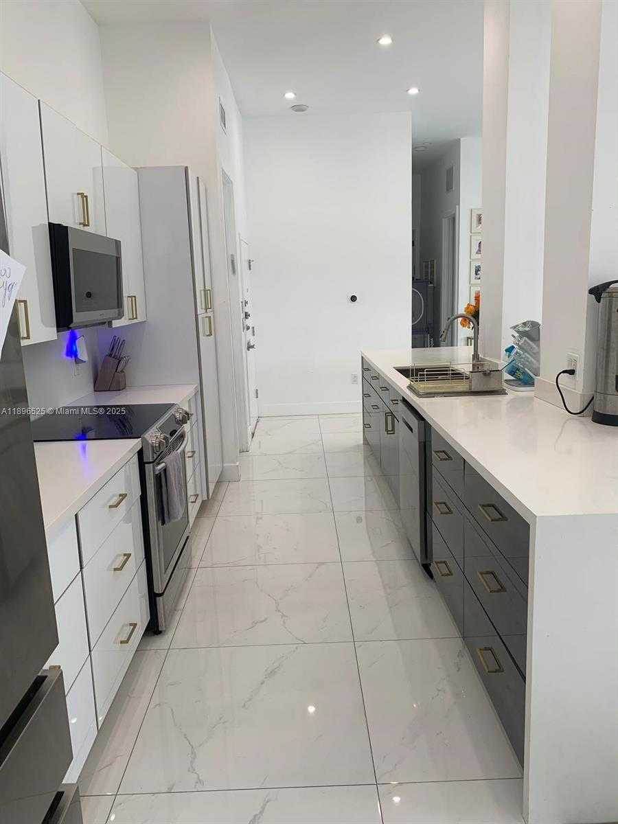 Small Image of 2751 SOUTH OCEAN DR #208N, Hollywood Number 76