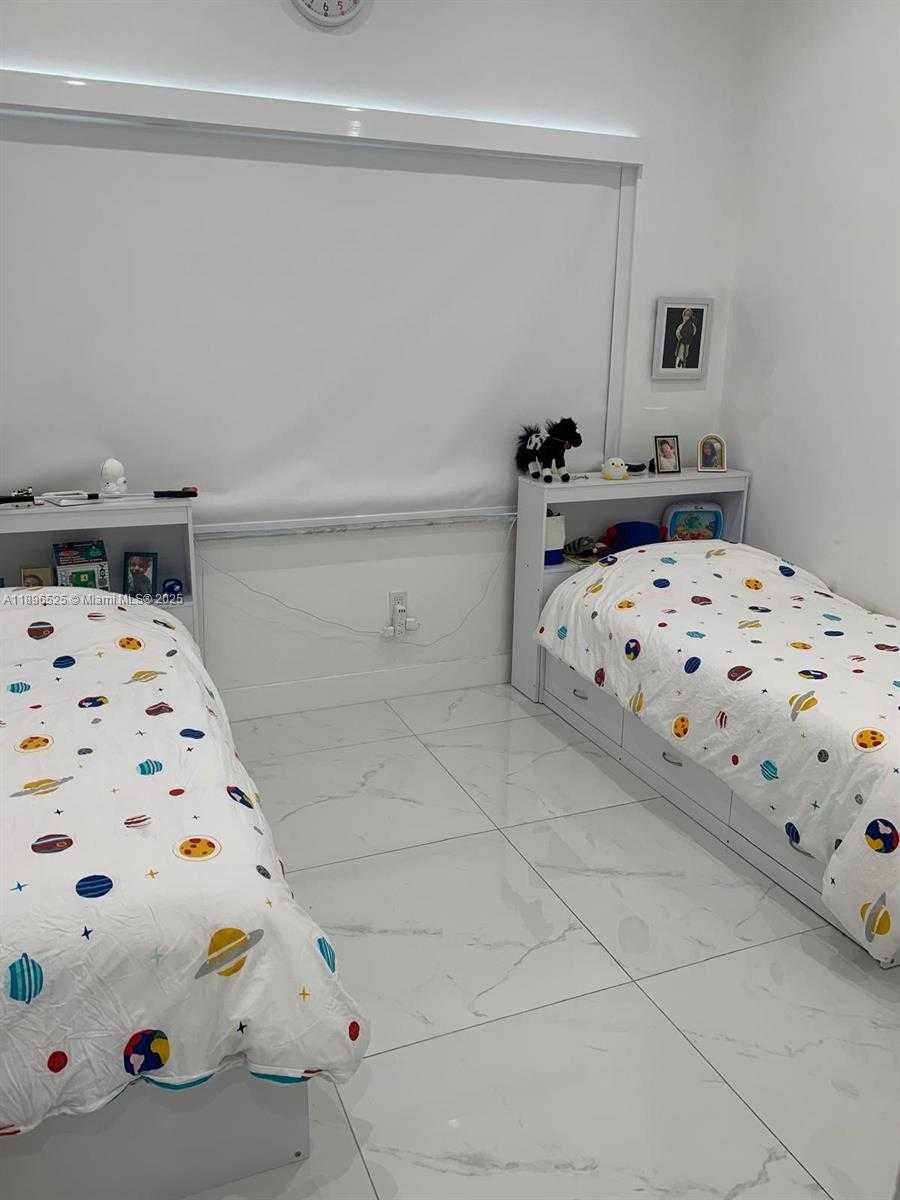 Small Image of 2751 SOUTH OCEAN DR #208N, Hollywood Number 80