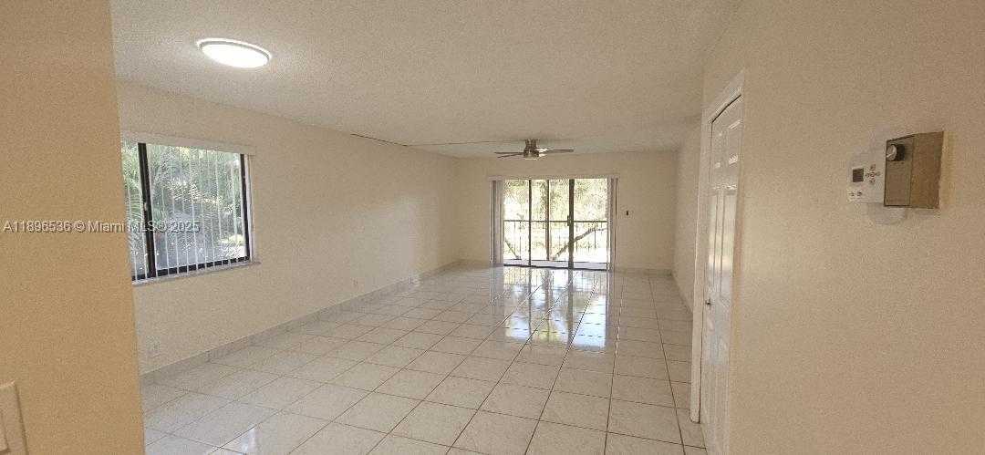 Small Image of 16168 LAUREL DR #201, Weston Number 6