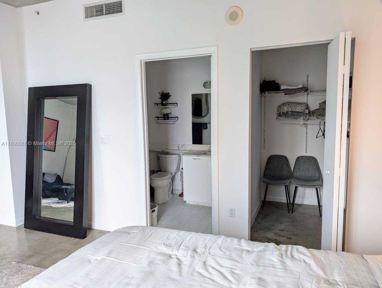 Small Image of 234 NORTH EAST 3RD ST #1204, Miami Number 9