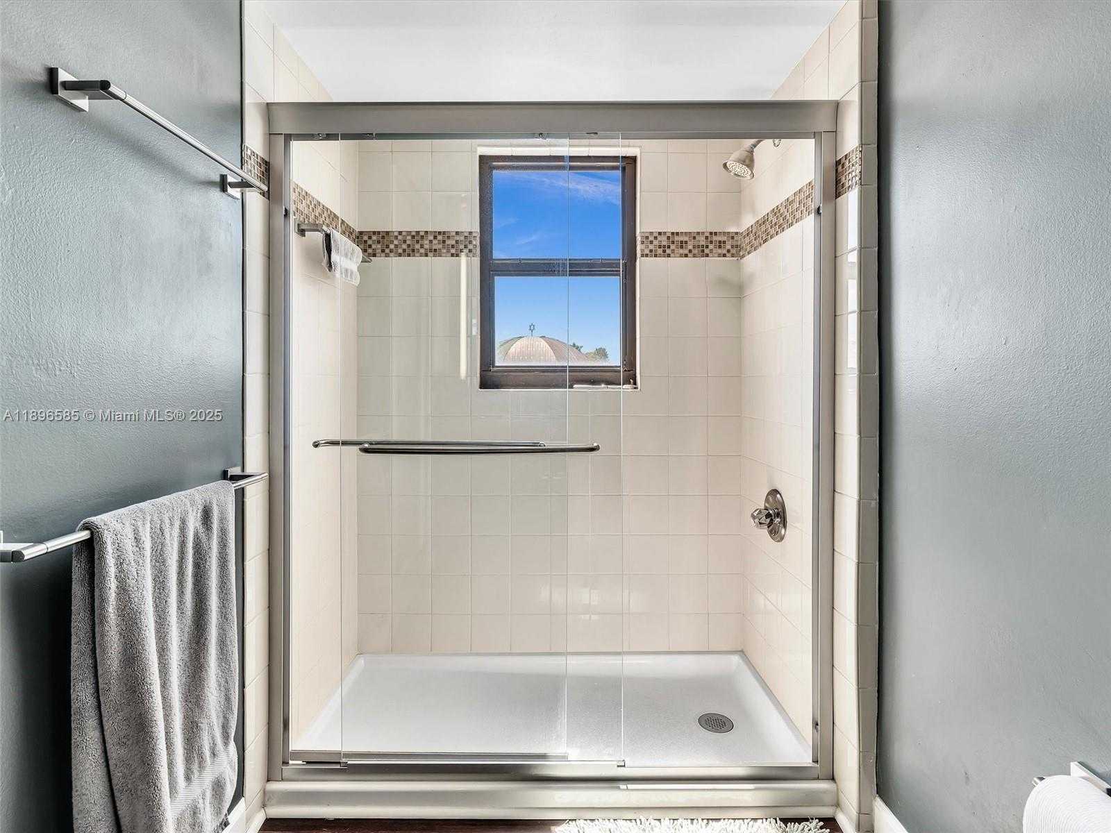 Small Image of 1775 WASHINGTON AVE #8B, Miami Beach Number 10
