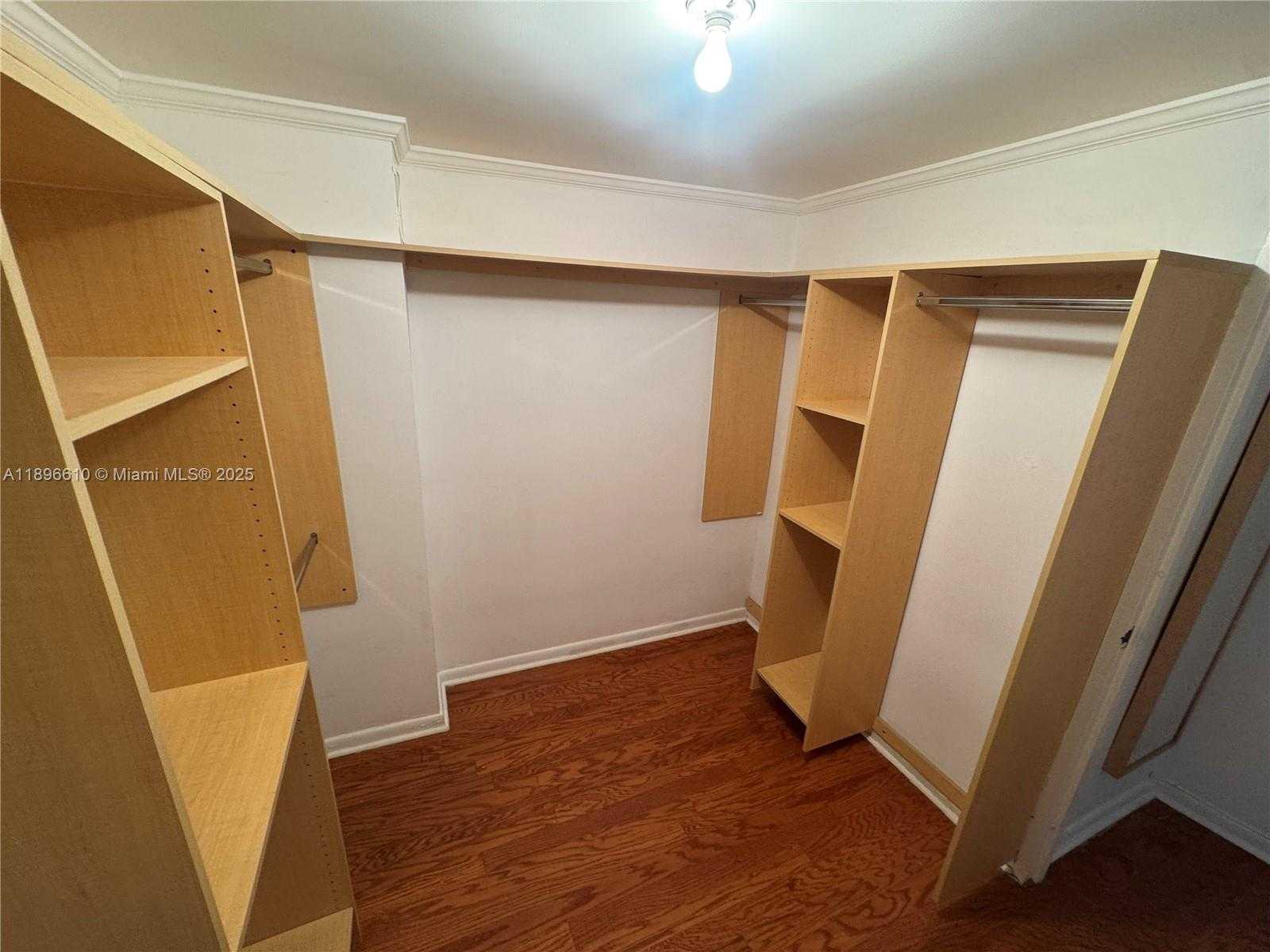 Small Image of 5255 COLLINS AVE #11B, Miami Beach Number 15