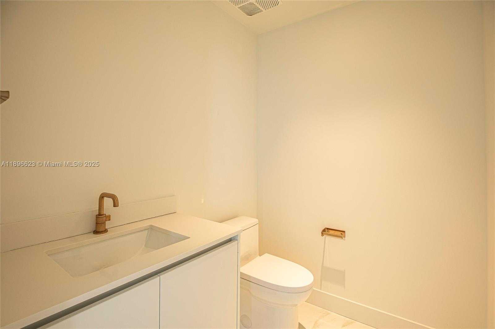 Small Image of 700 NORTH EAST 24TH ST #4401, Miami Number 17