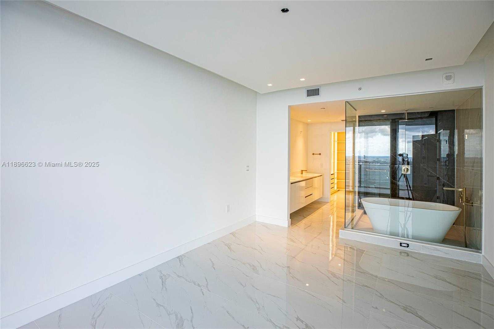 Small Image of 700 NORTH EAST 24TH ST #4401, Miami Number 18