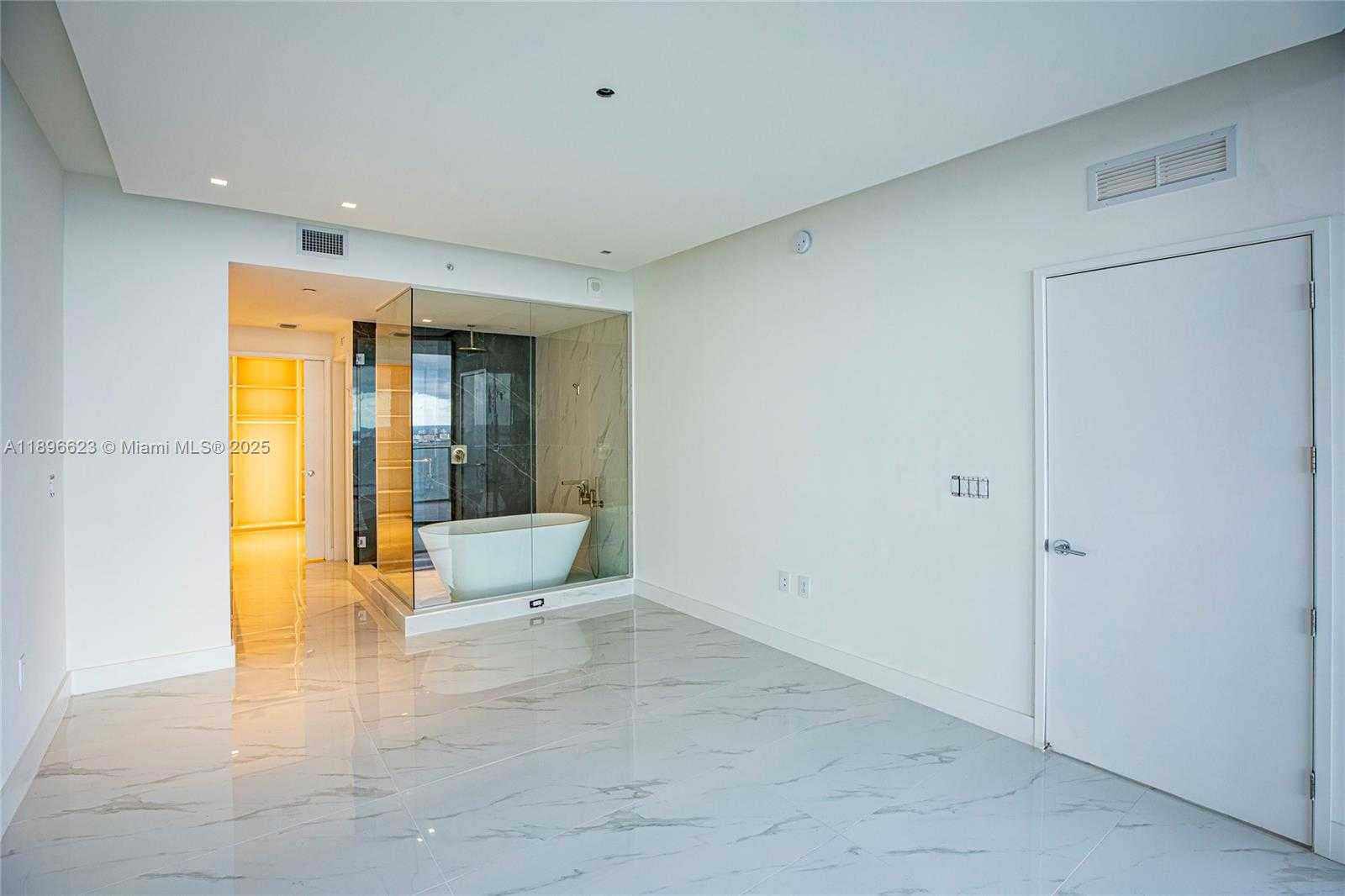 Small Image of 700 NORTH EAST 24TH ST #4401, Miami Number 19
