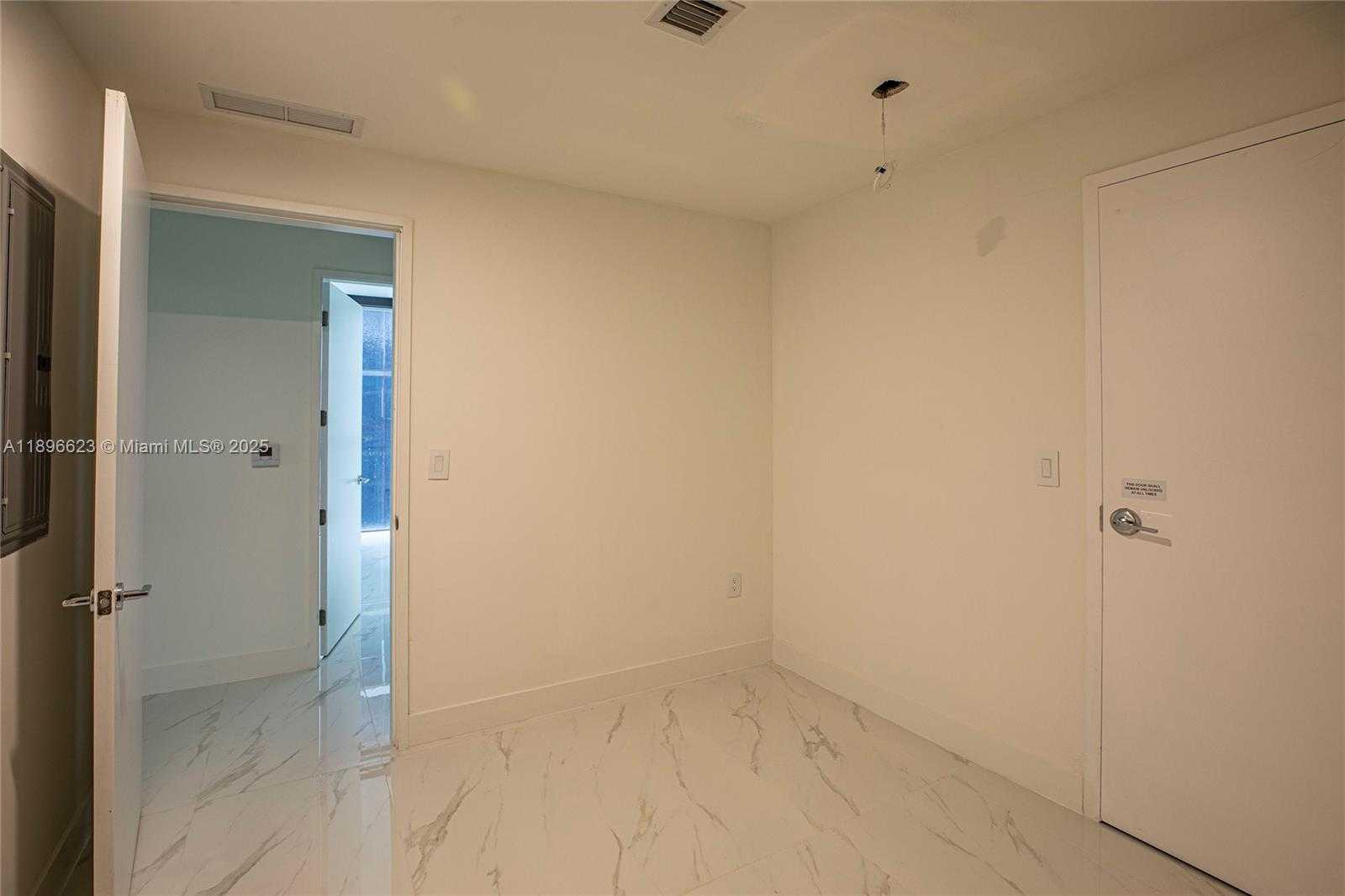 Small Image of 700 NORTH EAST 24TH ST #4401, Miami Number 37