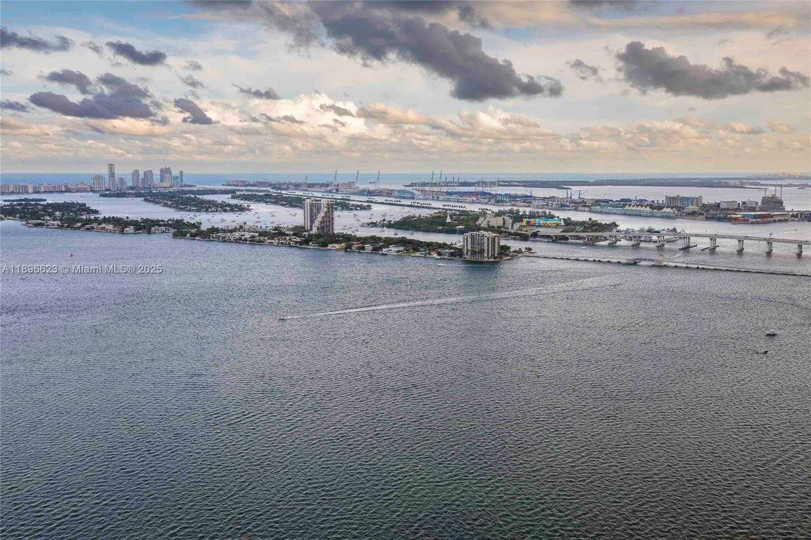 Small Image of 700 NORTH EAST 24TH ST #4401, Miami Number 42