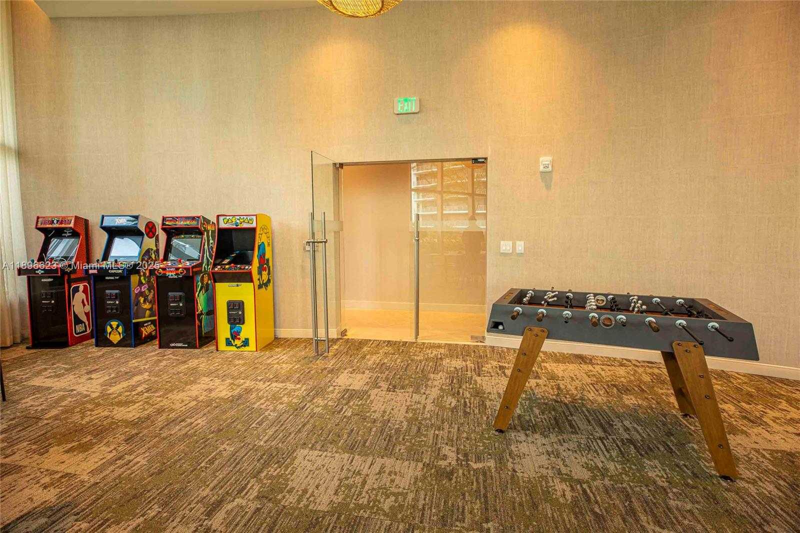 Small Image of 700 NORTH EAST 24TH ST #4401, Miami Number 58