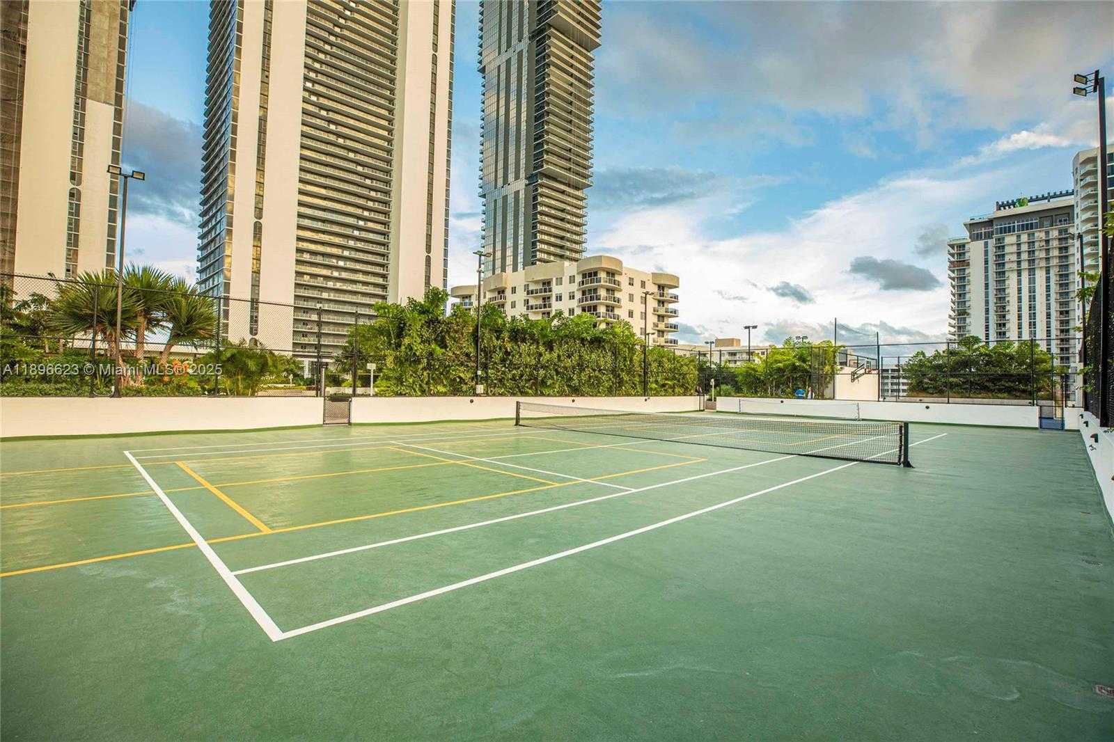 Small Image of 700 NORTH EAST 24TH ST #4401, Miami Number 77
