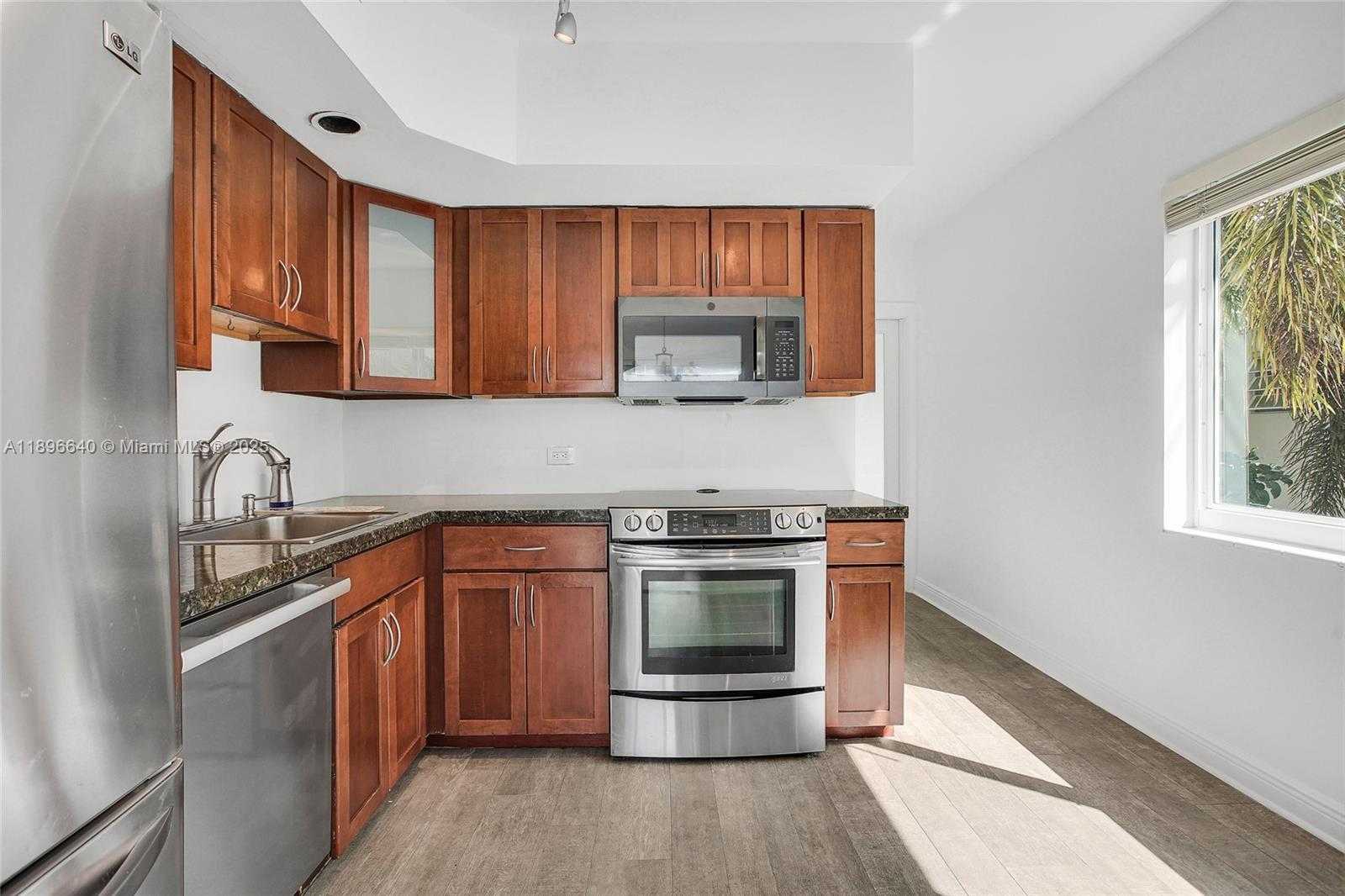 Small Image of 10110 WEST BAY HARBOR DR #4, Bay Harbor Islands Number 13