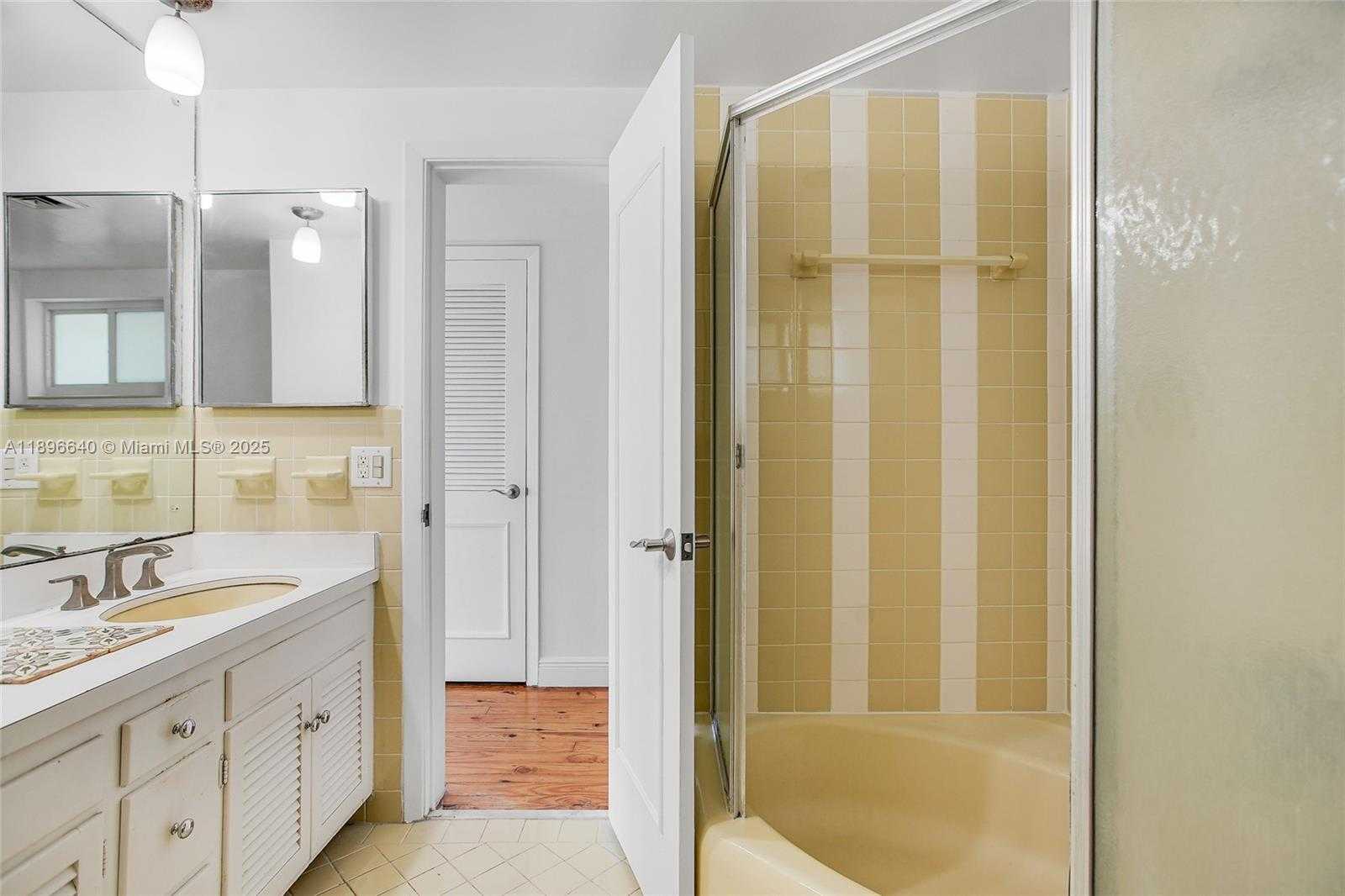 Small Image of 10110 WEST BAY HARBOR DR #4, Bay Harbor Islands Number 18