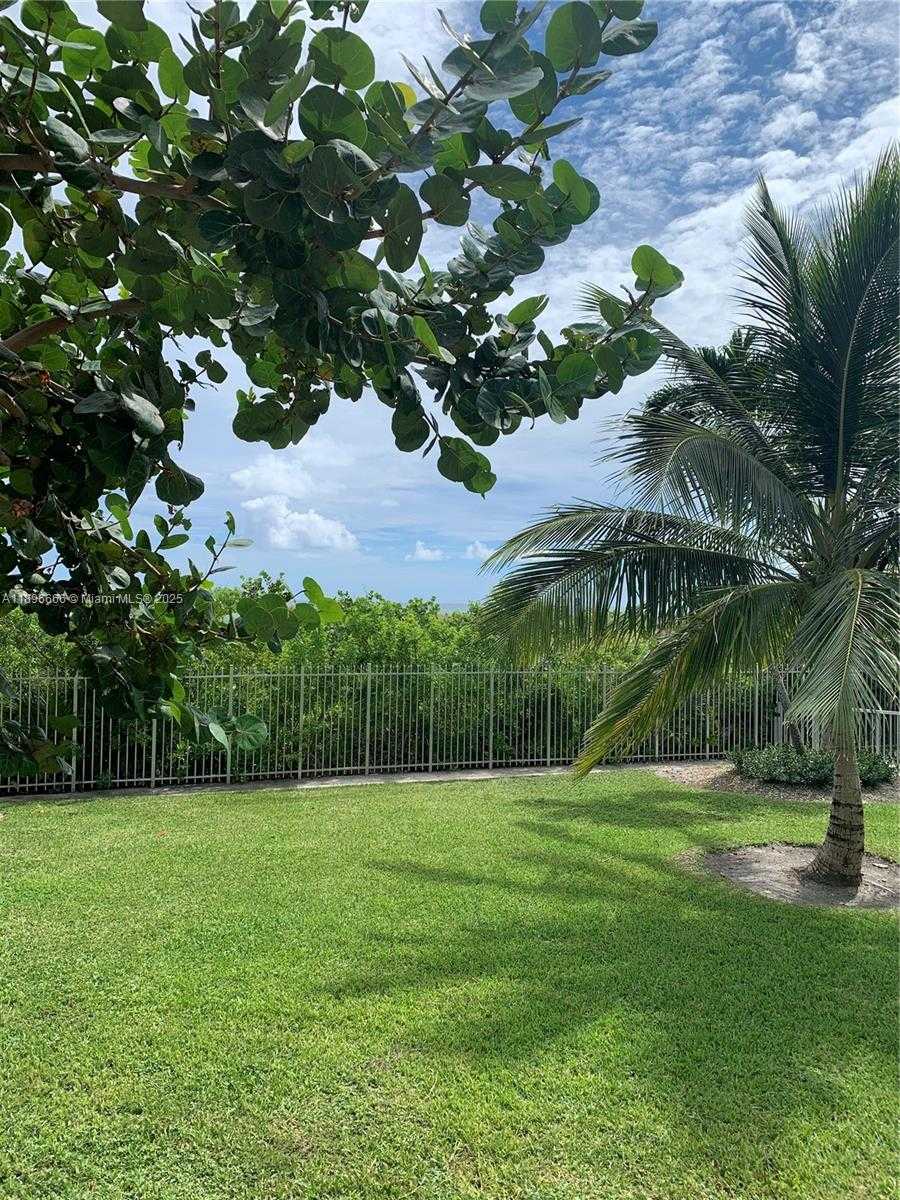 Small Image of 177 OCEAN LANE DR #208, Key Biscayne Number 10