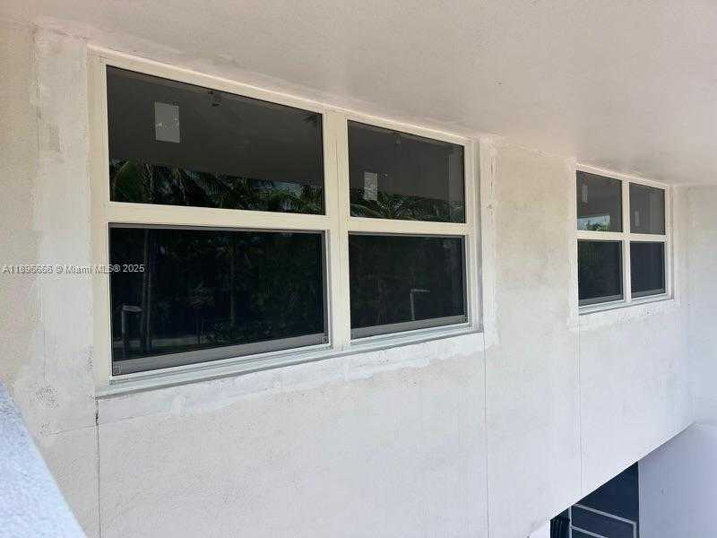 Small Image of 177 OCEAN LANE DR #208, Key Biscayne Number 6