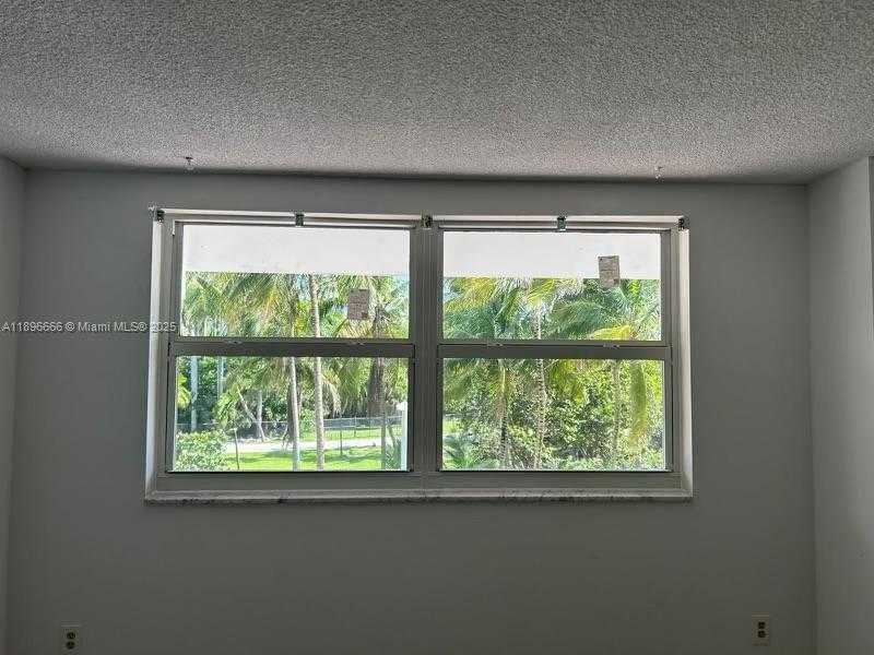 Small Image of 177 OCEAN LANE DR #208, Key Biscayne Number 7