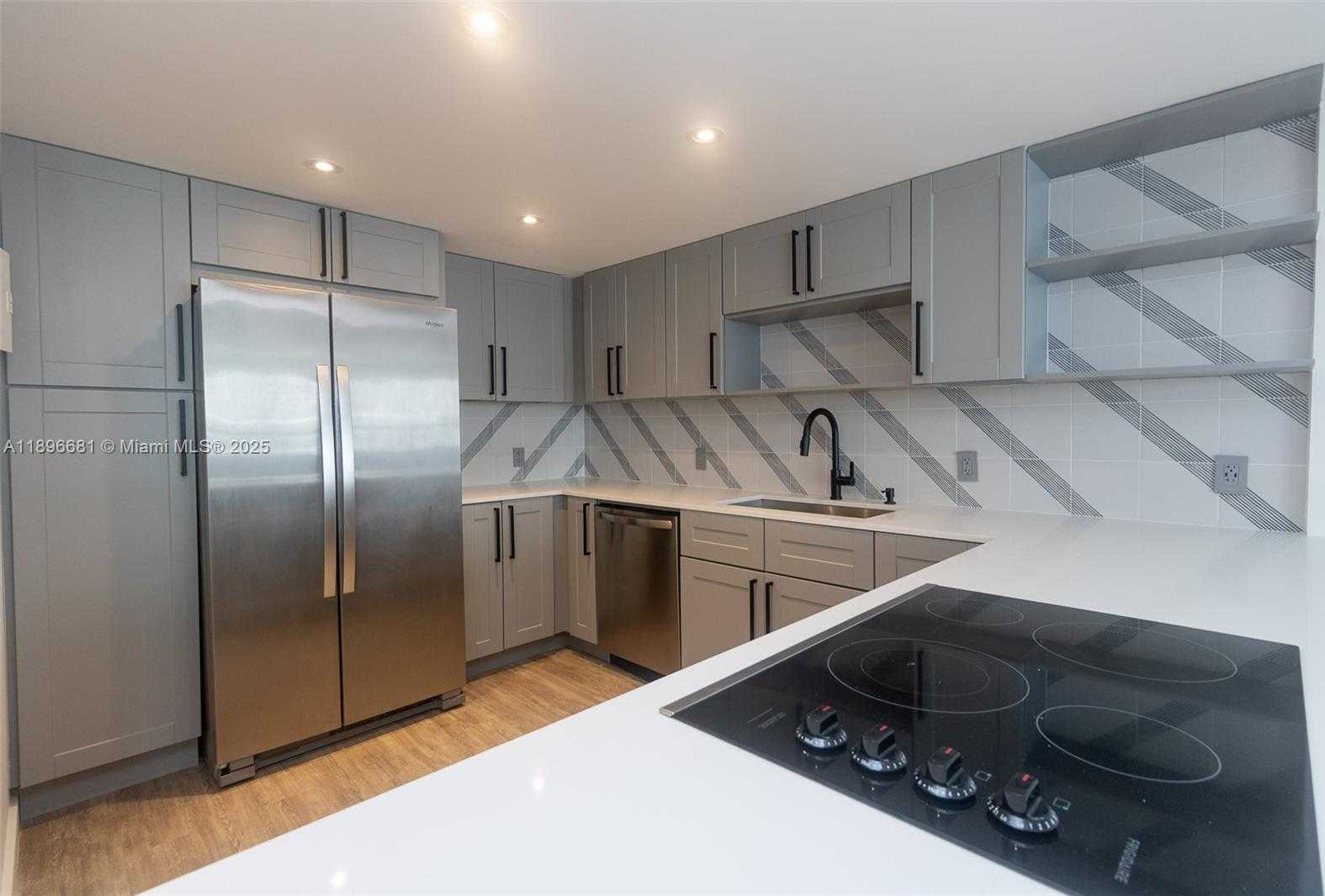 Small Image of 11 ISLAND AVE #1709, Miami Beach Number 1