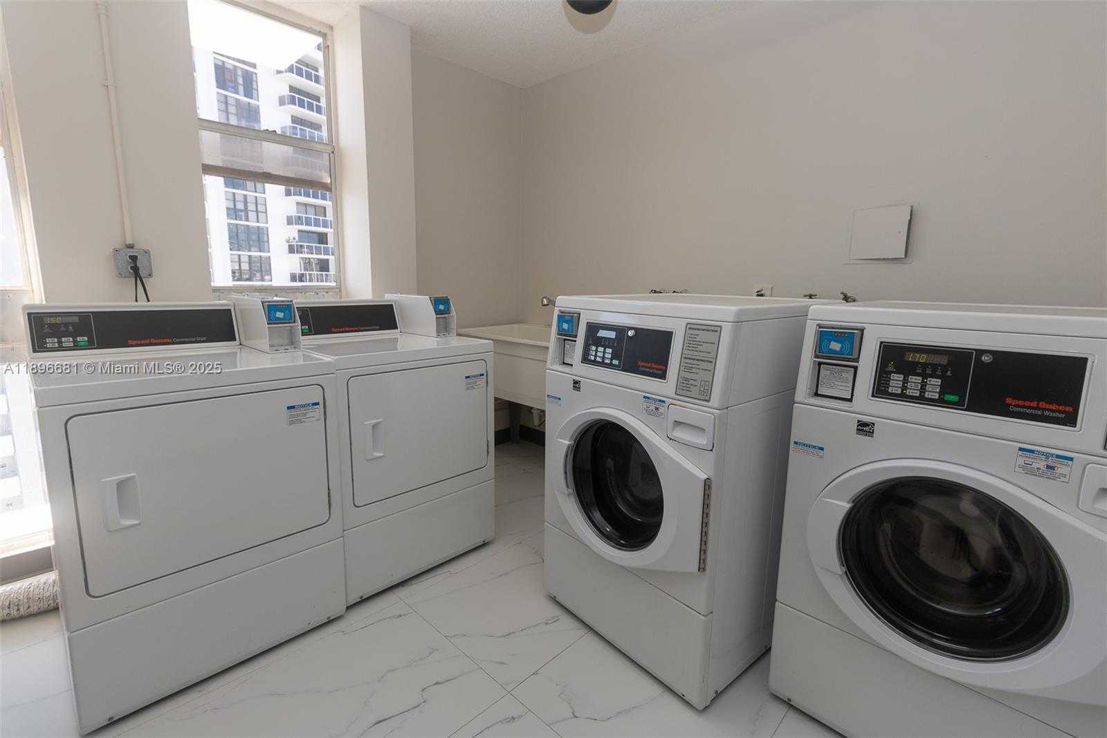 Small Image of 11 ISLAND AVE #1709, Miami Beach Number 27