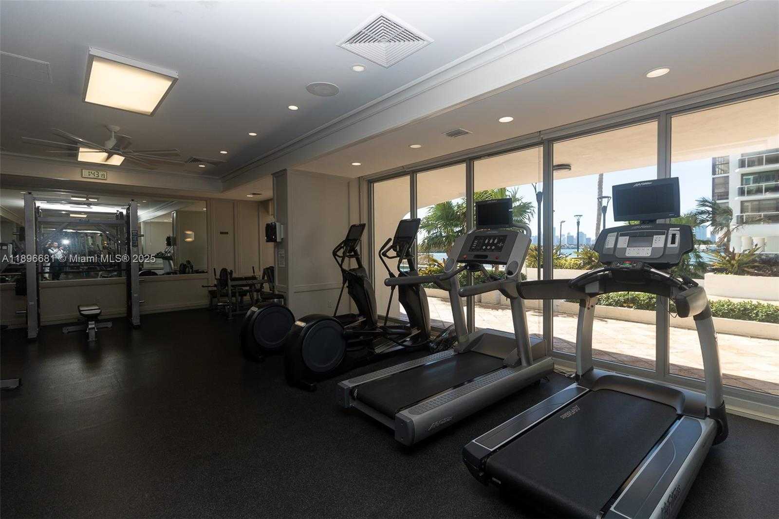 Small Image of 11 ISLAND AVE #1709, Miami Beach Number 30