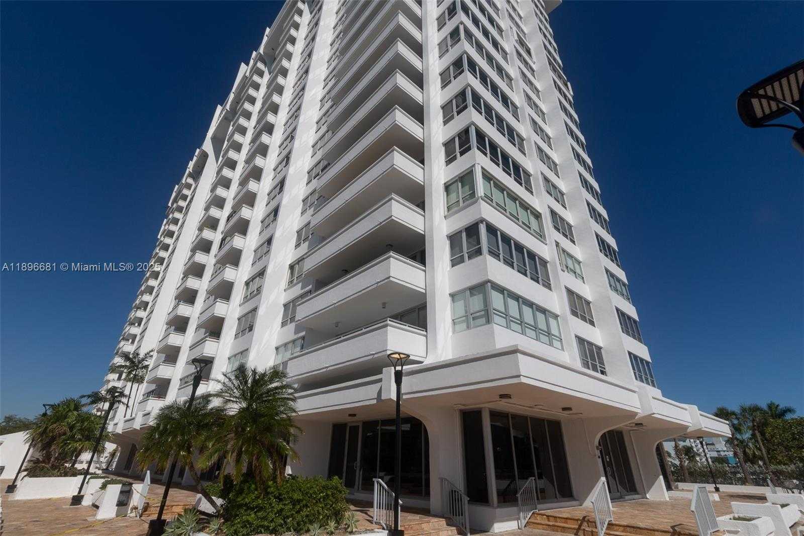 Small Image of 11 ISLAND AVE #1709, Miami Beach Number 37