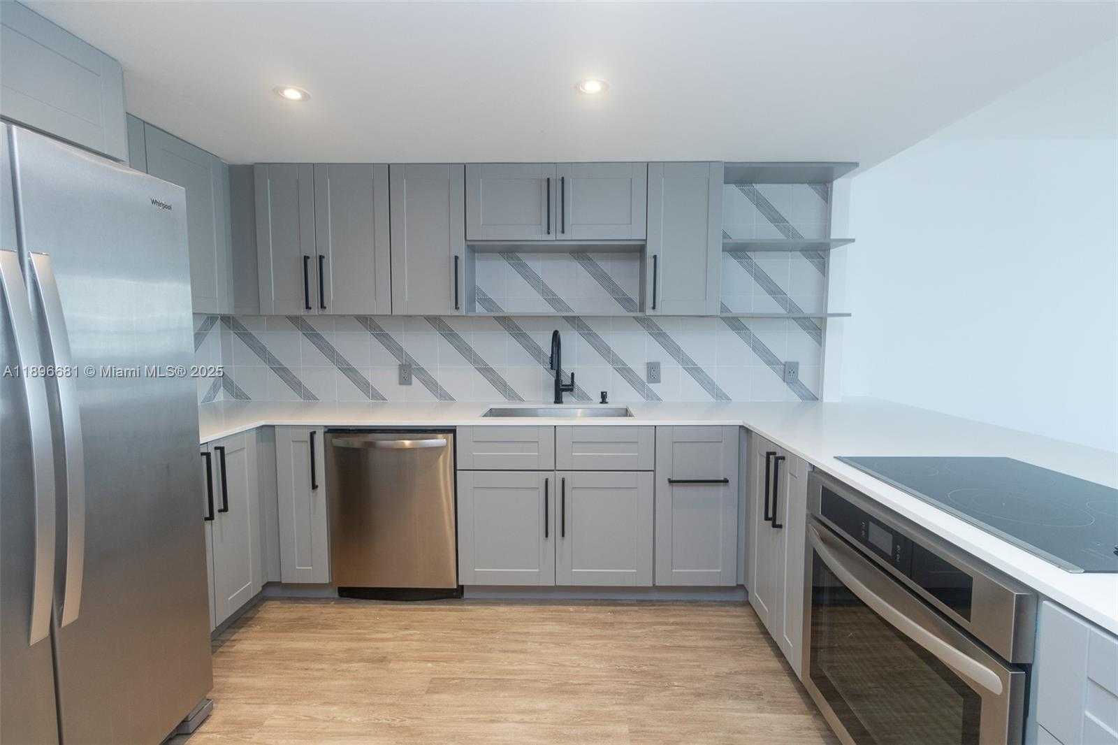 Small Image of 11 ISLAND AVE #1709, Miami Beach Number 4