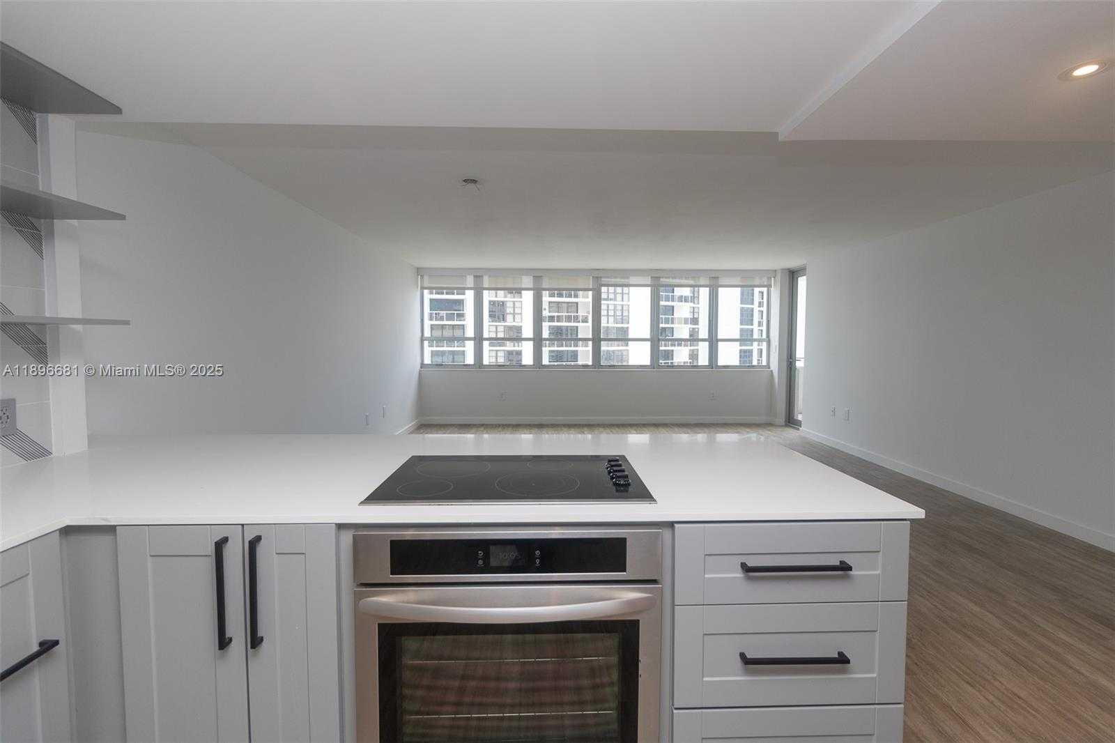 Small Image of 11 ISLAND AVE #1709, Miami Beach Number 5