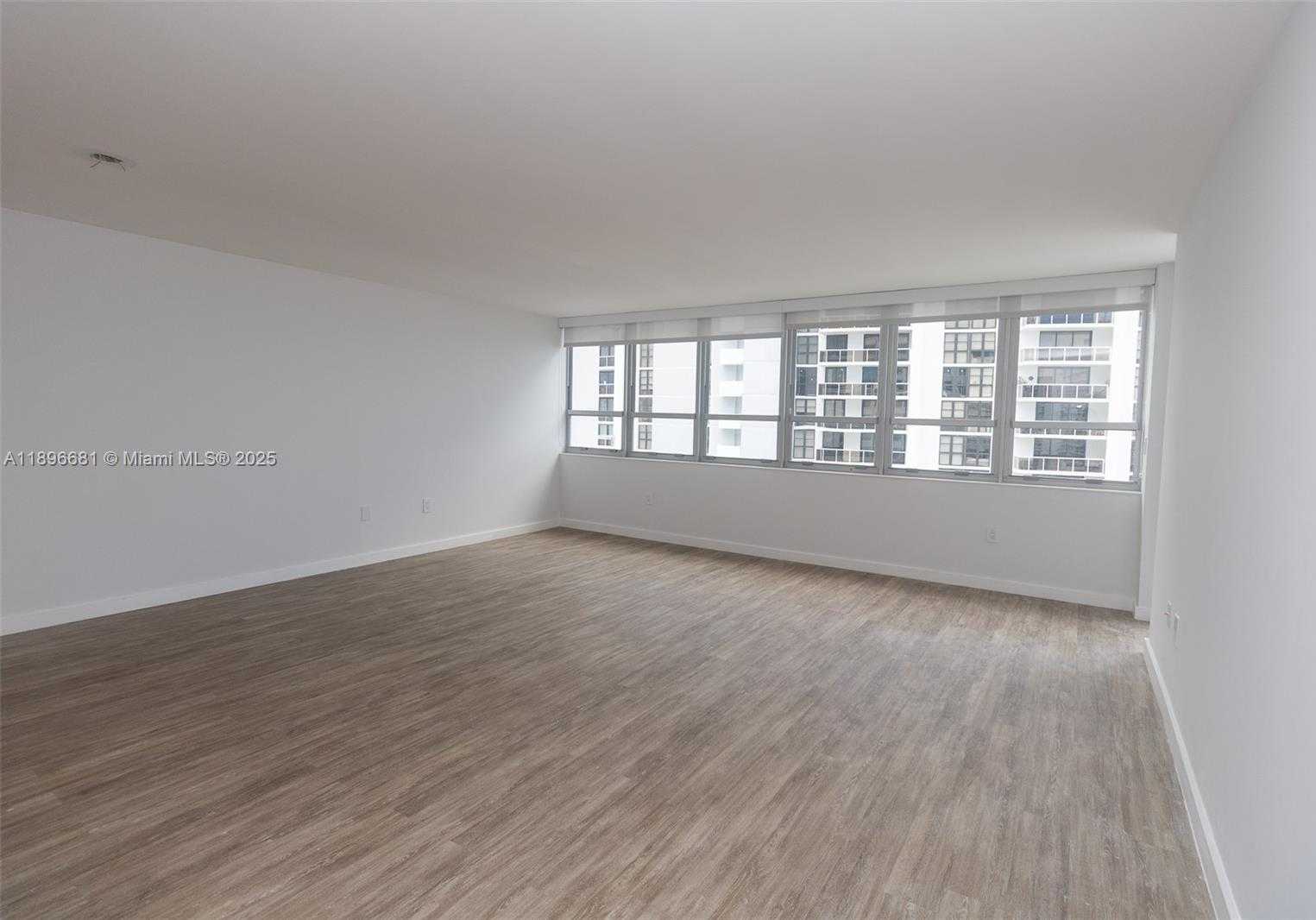 Small Image of 11 ISLAND AVE #1709, Miami Beach Number 8