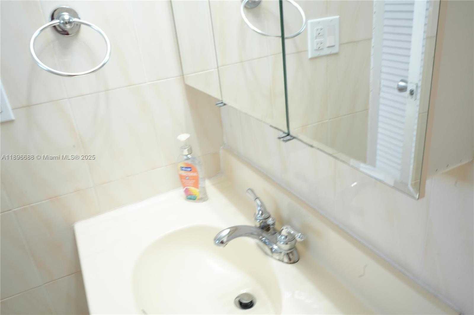 Small Image of 8000 HARDING AVE #5F, Miami Beach Number 10