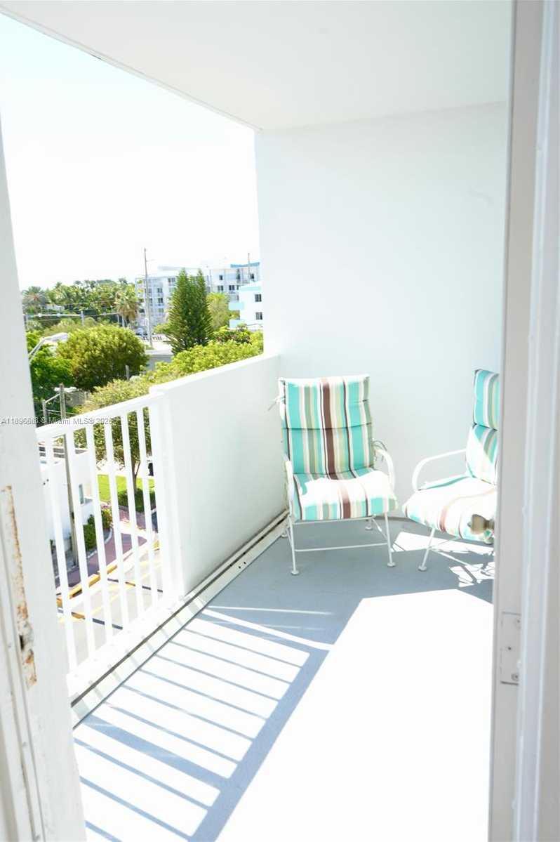 Small Image of 8000 HARDING AVE #5F, Miami Beach Number 2