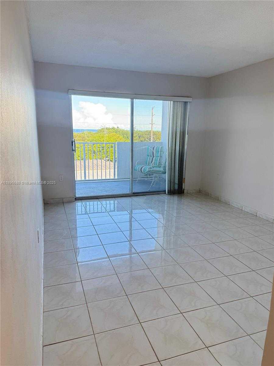 Small Image of 8000 HARDING AVE #5F, Miami Beach Number 9