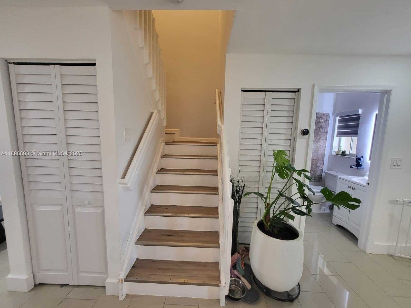 Small Image of 13906 SOUTH WEST 173RD TER #13906, Miami Number 12