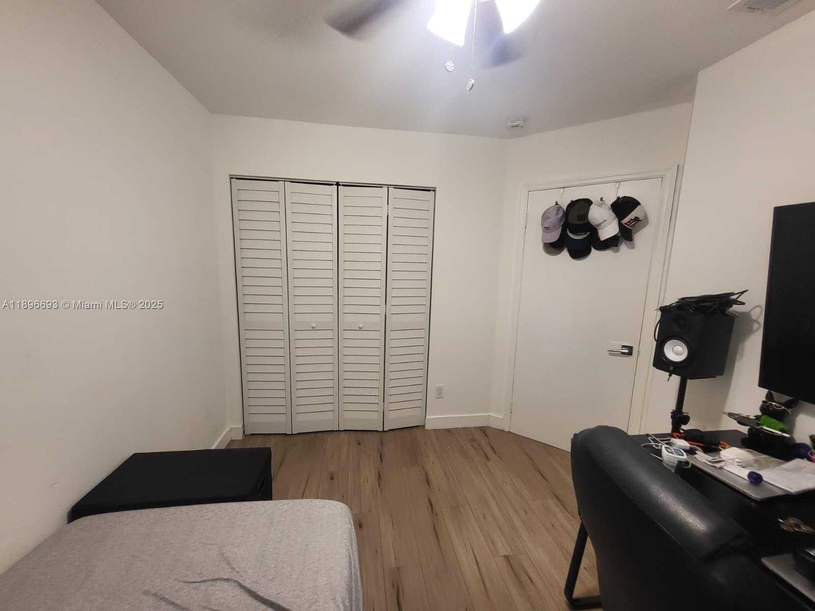 Small Image of 13906 SOUTH WEST 173RD TER #13906, Miami Number 23