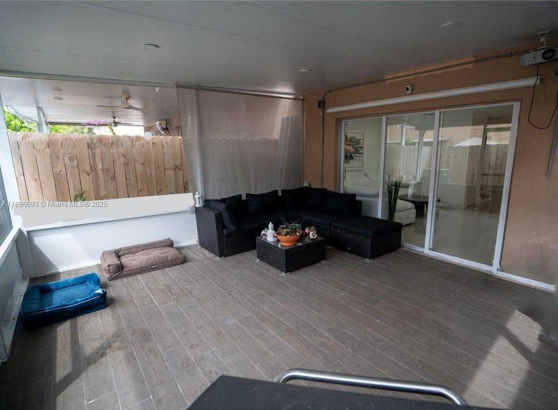 Small Image of 13906 SOUTH WEST 173RD TER #13906, Miami Number 29