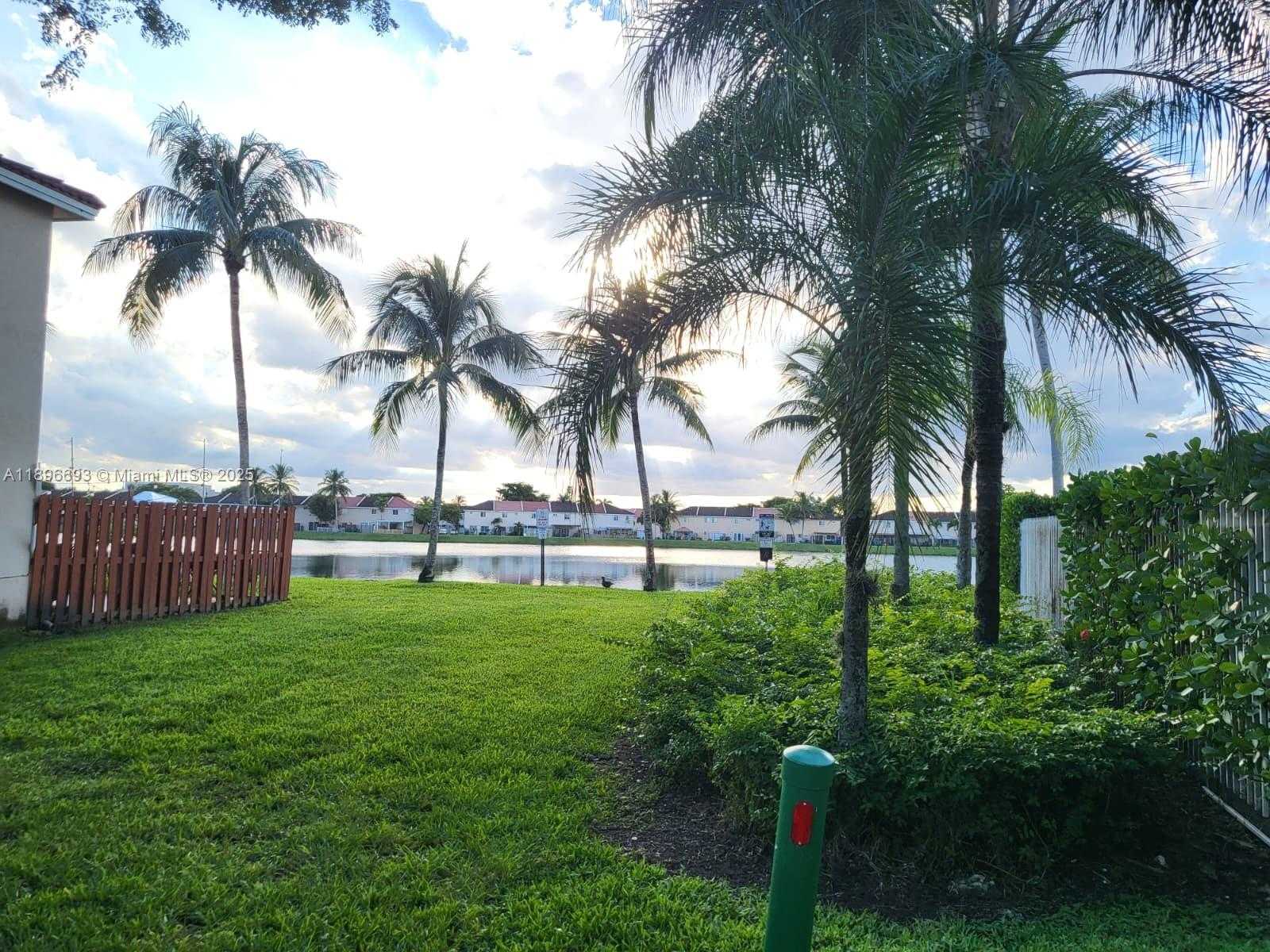 Small Image of 13906 SOUTH WEST 173RD TER #13906, Miami Number 31